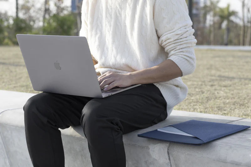 Native Union Stow Slim Sleeve for MacBook 15"/16" - Indigo