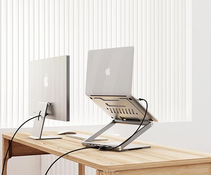 Levelo AeroLink Laptop Stand With Built-In Portable 7 In 1 Hub - Silver